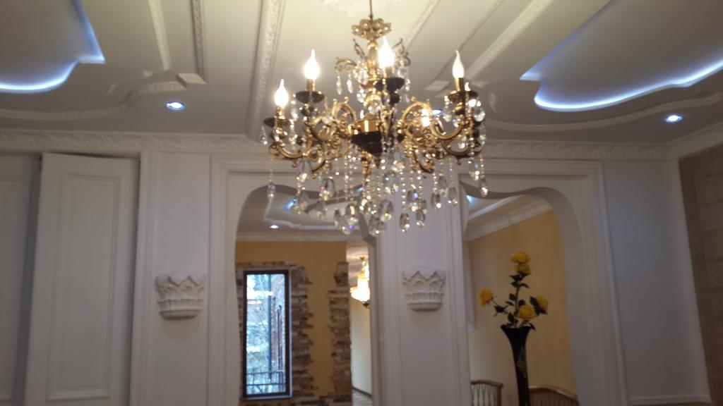 Edemi Hotel Kutaisi Phòng bức ảnh