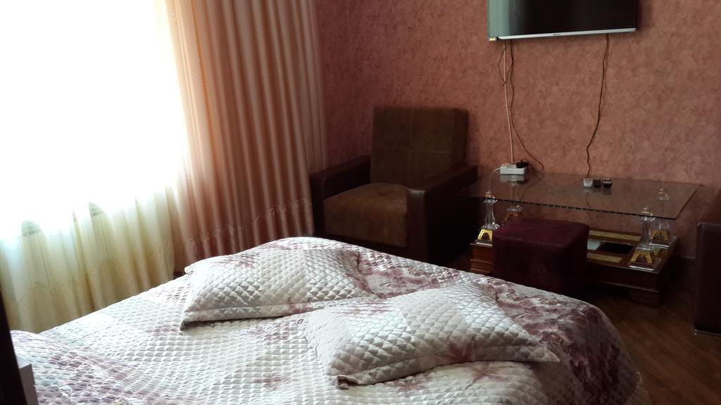 Edemi Hotel Kutaisi Phòng bức ảnh