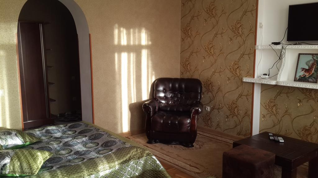 Edemi Hotel Kutaisi Phòng bức ảnh