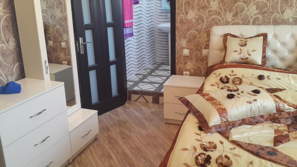 Edemi Hotel Kutaisi Phòng bức ảnh