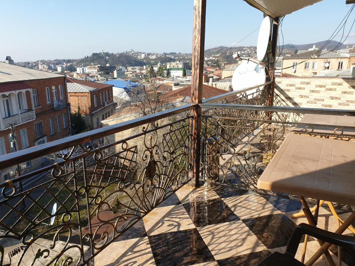 Edemi Hotel Kutaisi Ngoại thất bức ảnh