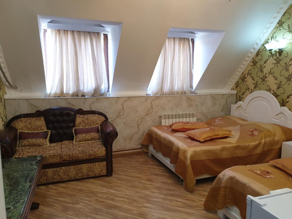 Edemi Hotel Kutaisi Ngoại thất bức ảnh