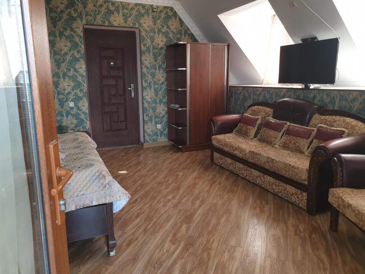 Edemi Hotel Kutaisi Ngoại thất bức ảnh